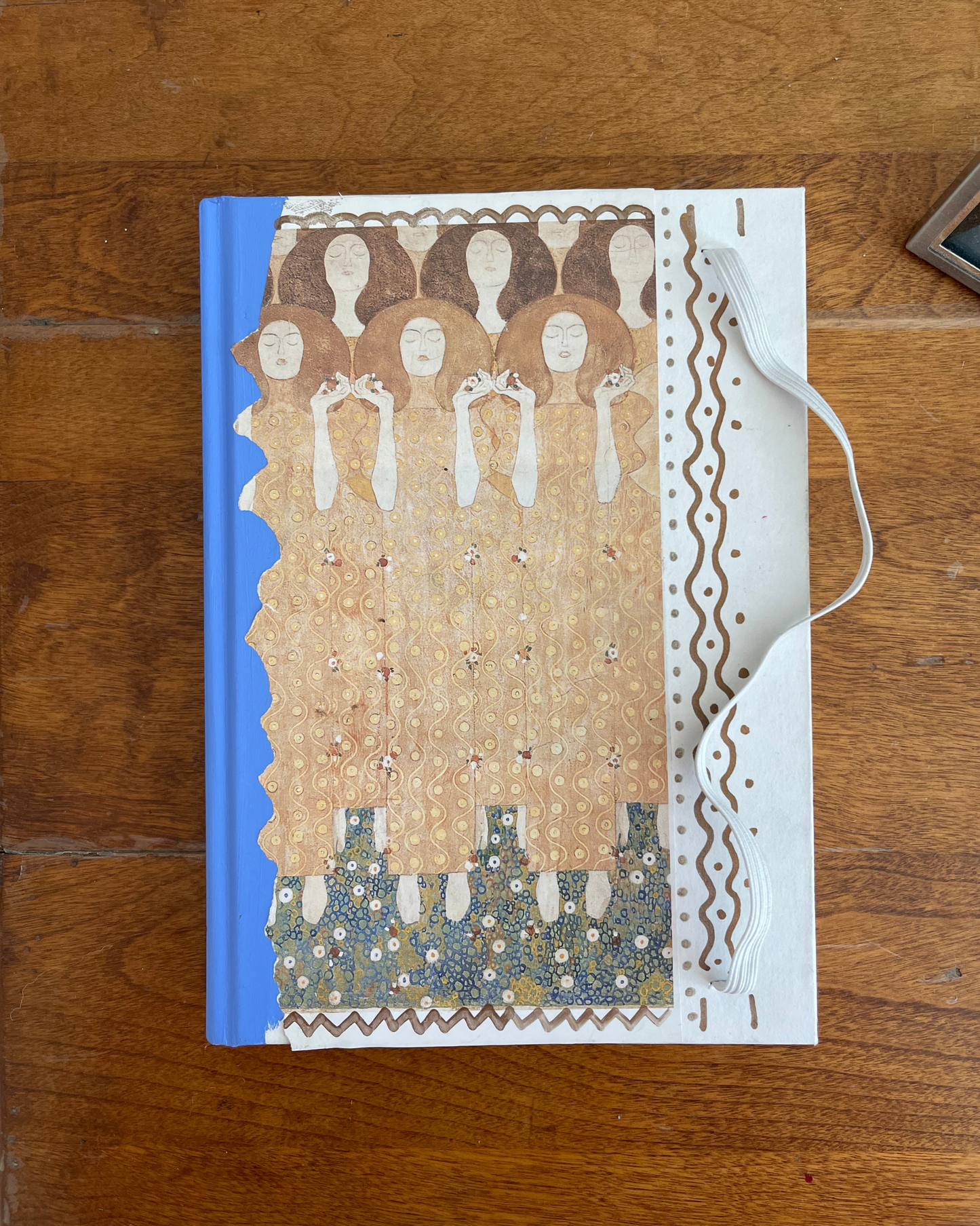 Volume 1: 200 journal prompts (pre-order)